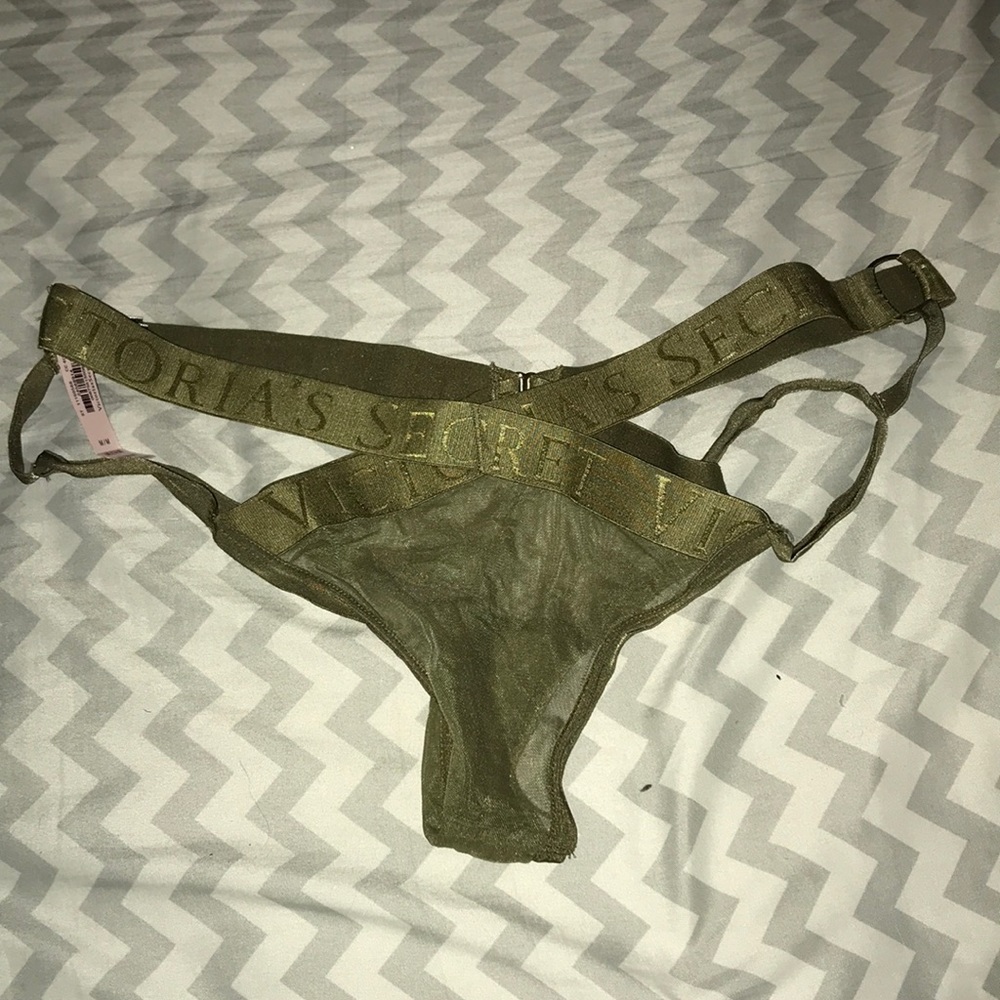 Victoria Secret Underwear - Picture 2 of 3